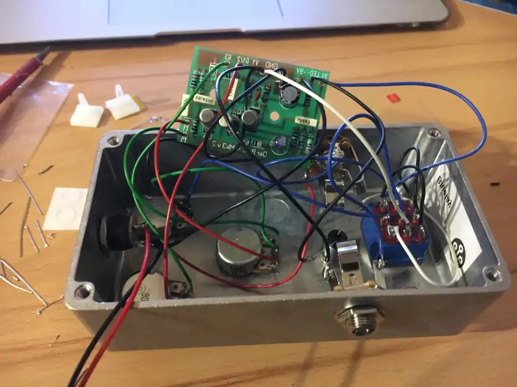 Bastelprojekt 1 Bender Mk3 Fuzz fast fertig.